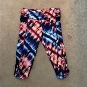 Athleta crops size M
